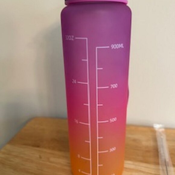 Water Bottle Motivational with Cleaning Utensils New (Has Strap) 32 oz. Plastic - Picture 3 of 5